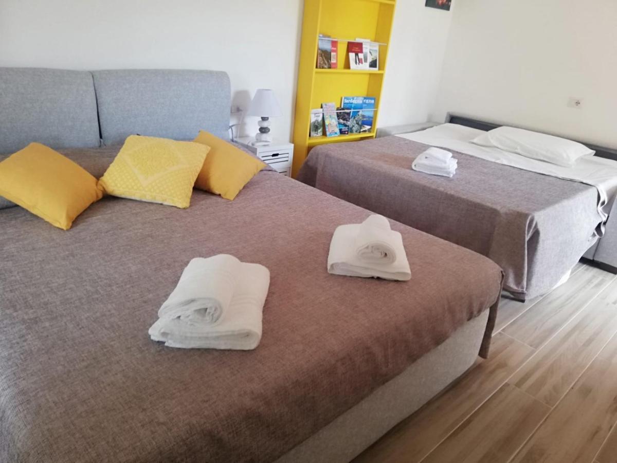 Flamingo Guest House- Rooms Олбия Екстериор снимка