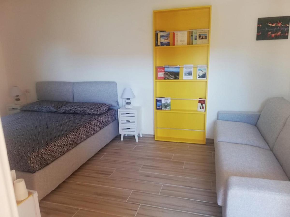 Flamingo Guest House- Rooms Олбия Екстериор снимка