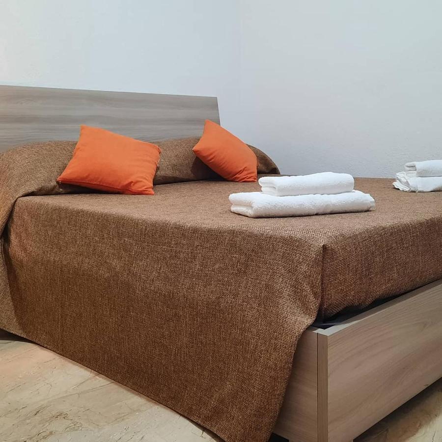 Flamingo Guest House- Rooms Олбия Екстериор снимка